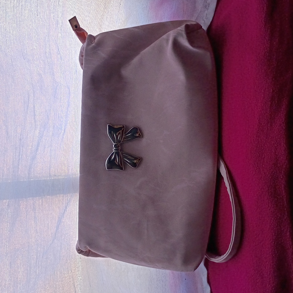 Elegant Pink Bow Accent Women's Bag